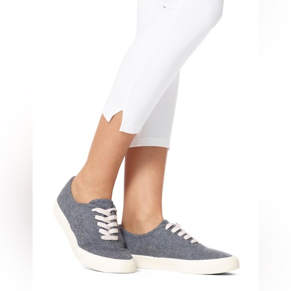 HUE Essential Denim Mid-Rise Capri Sun Women's White Jeans Sz L - Picture 3 of 14